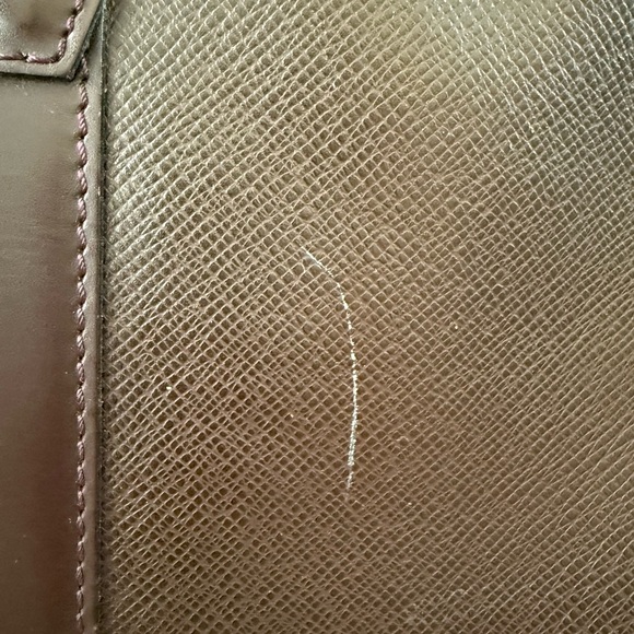 Authentic Louis Vuitton Vintage Taiga Kendall - Burgundy - Picture 9 of 16